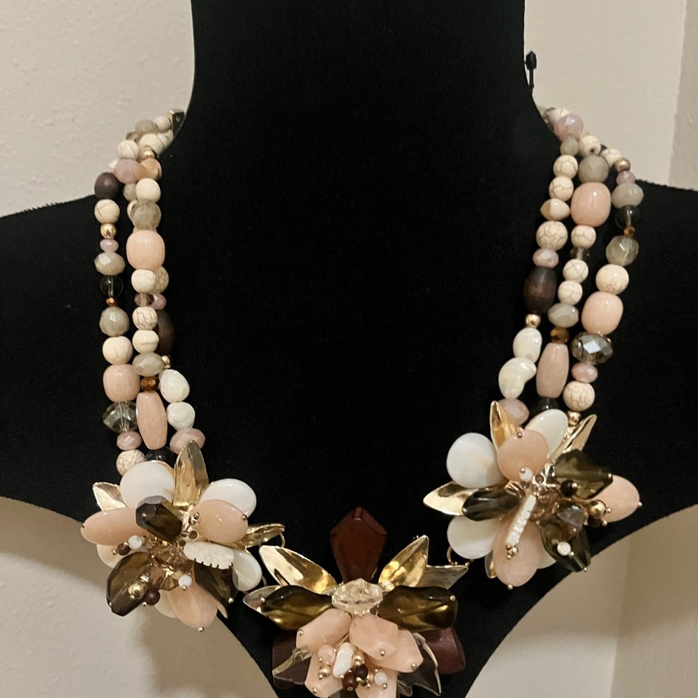 Chico's Floral Statement Necklace in Cream and Gold
